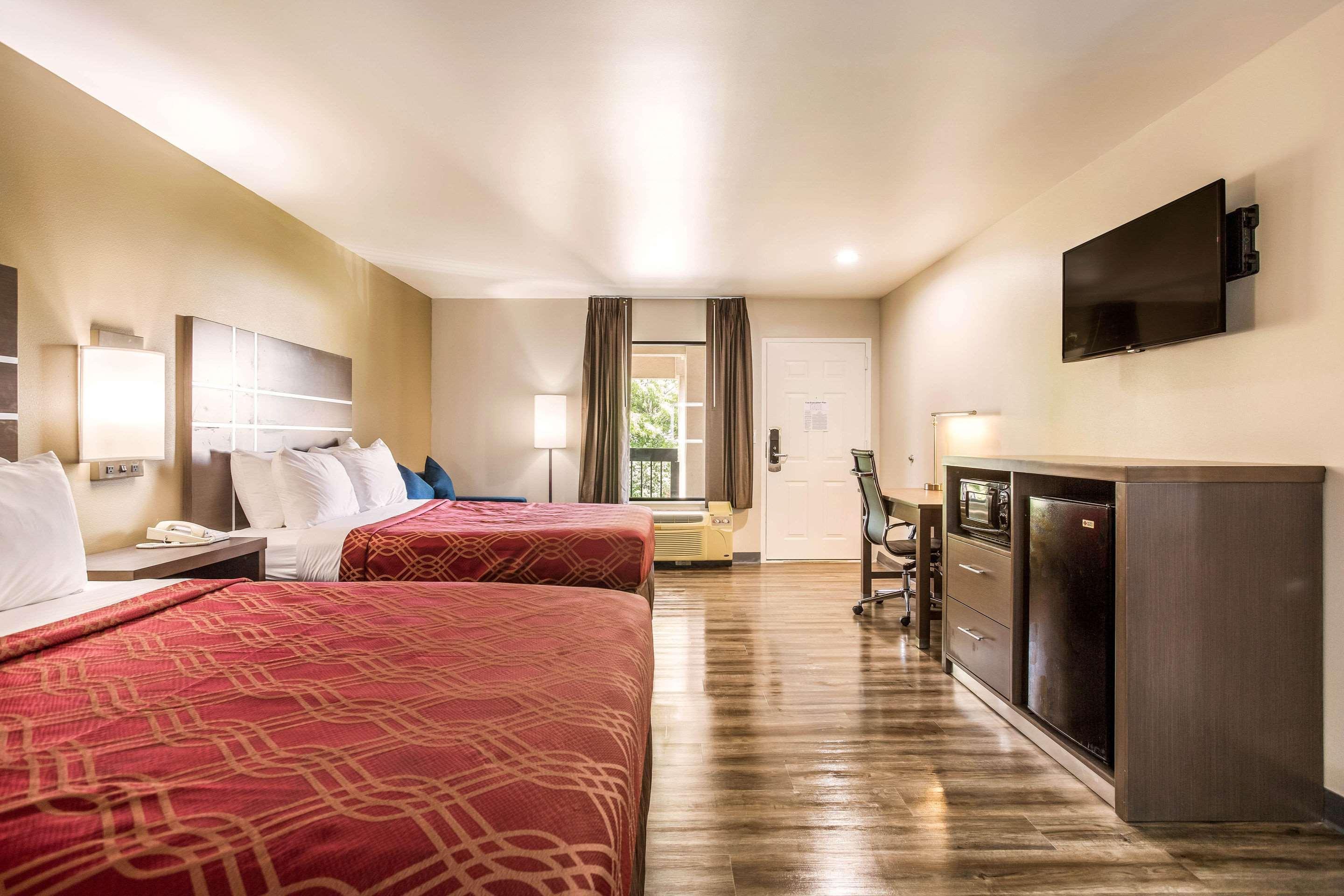 Econo Lodge Inn & Suites Murfreesboro Εξωτερικό φωτογραφία