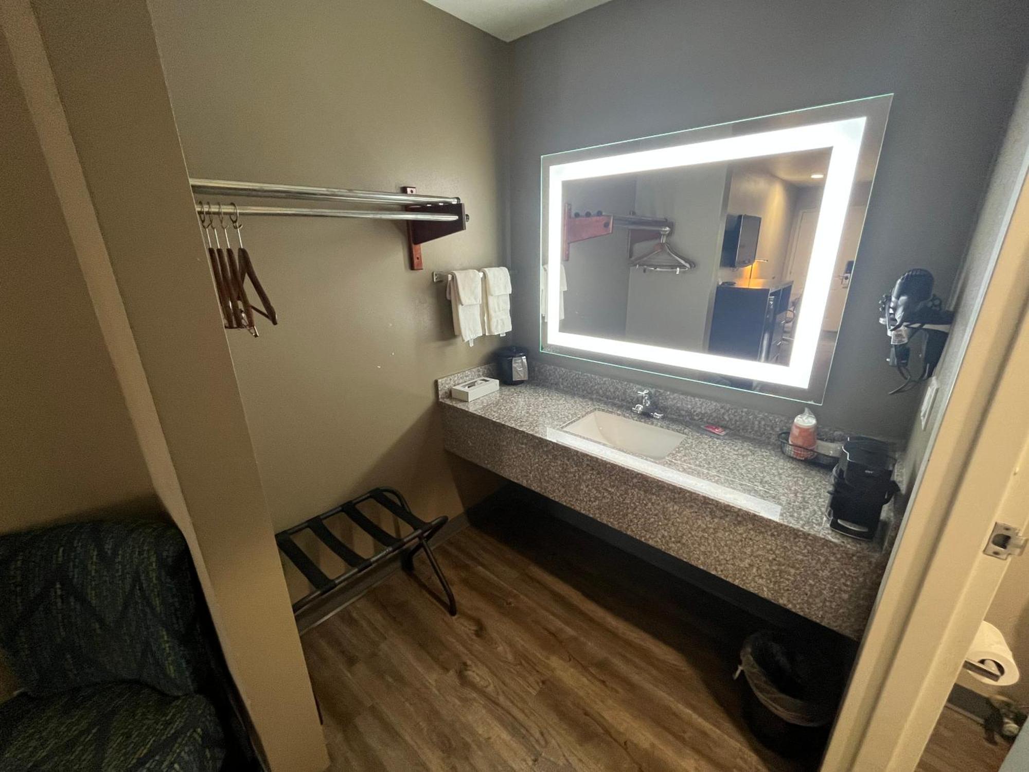 Econo Lodge Inn & Suites Murfreesboro Εξωτερικό φωτογραφία