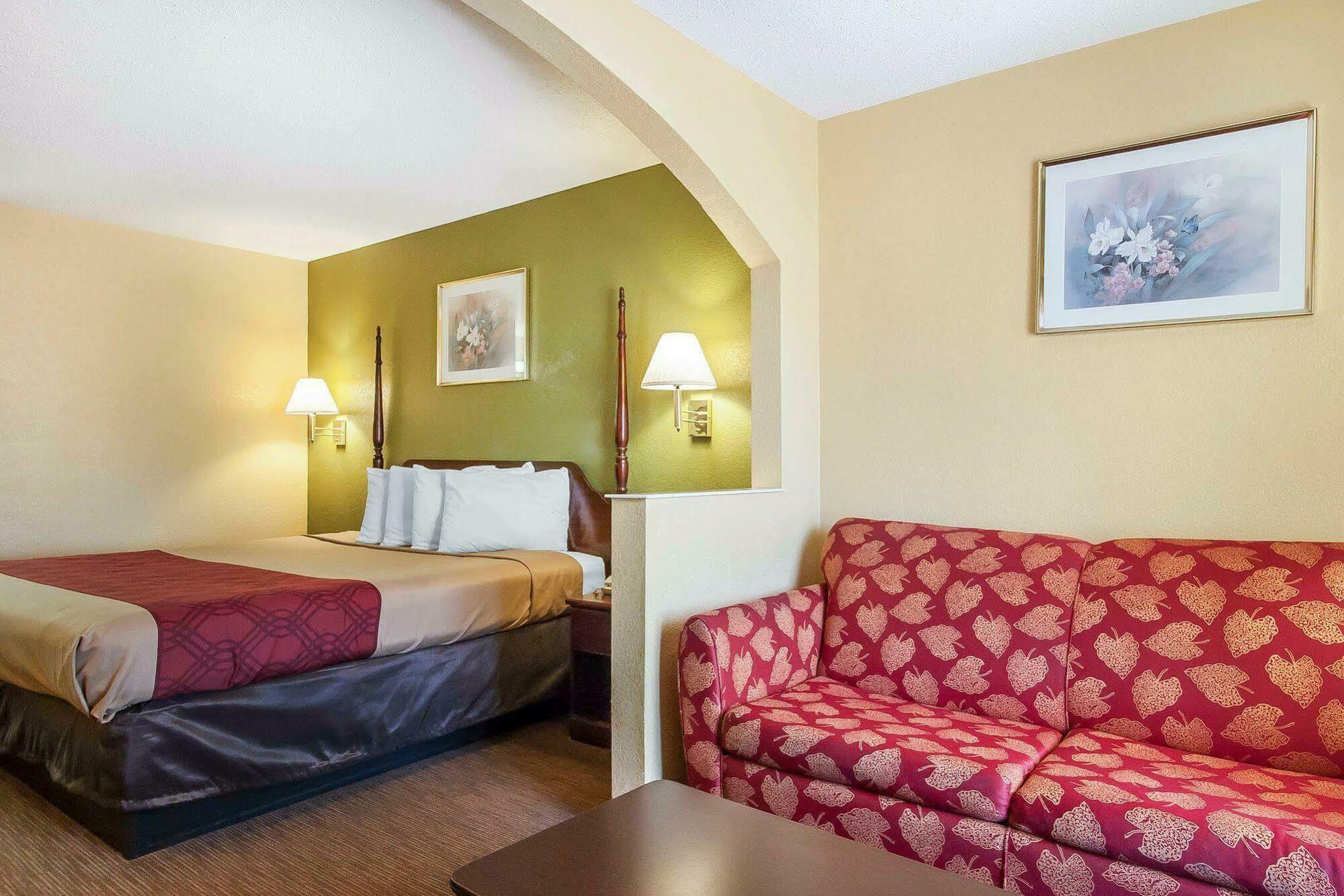Econo Lodge Inn & Suites Murfreesboro Εξωτερικό φωτογραφία